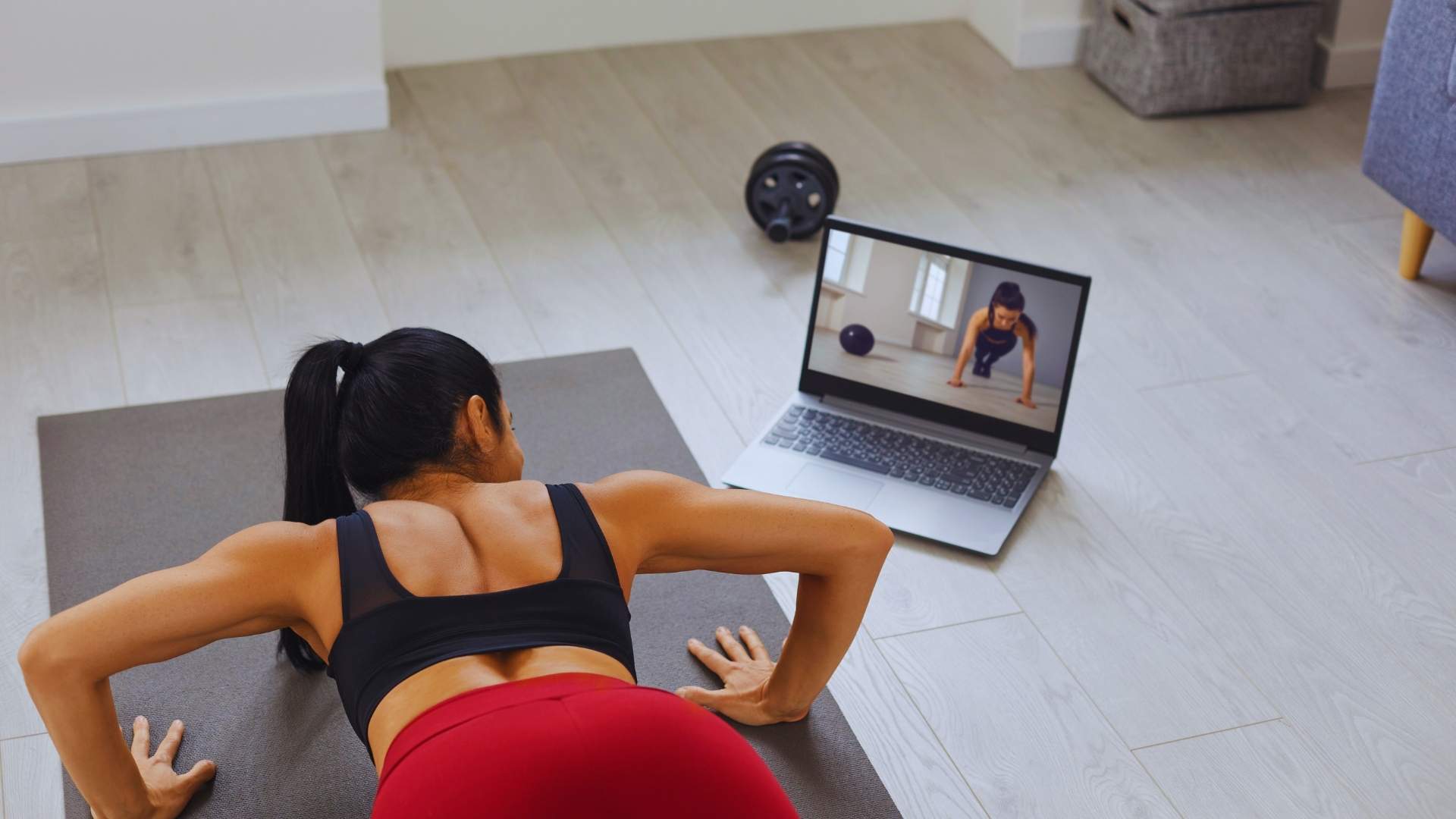 Mímate con Fuerza: tu programa online para entrenar fuerza siendo mujer - Jara Díaz